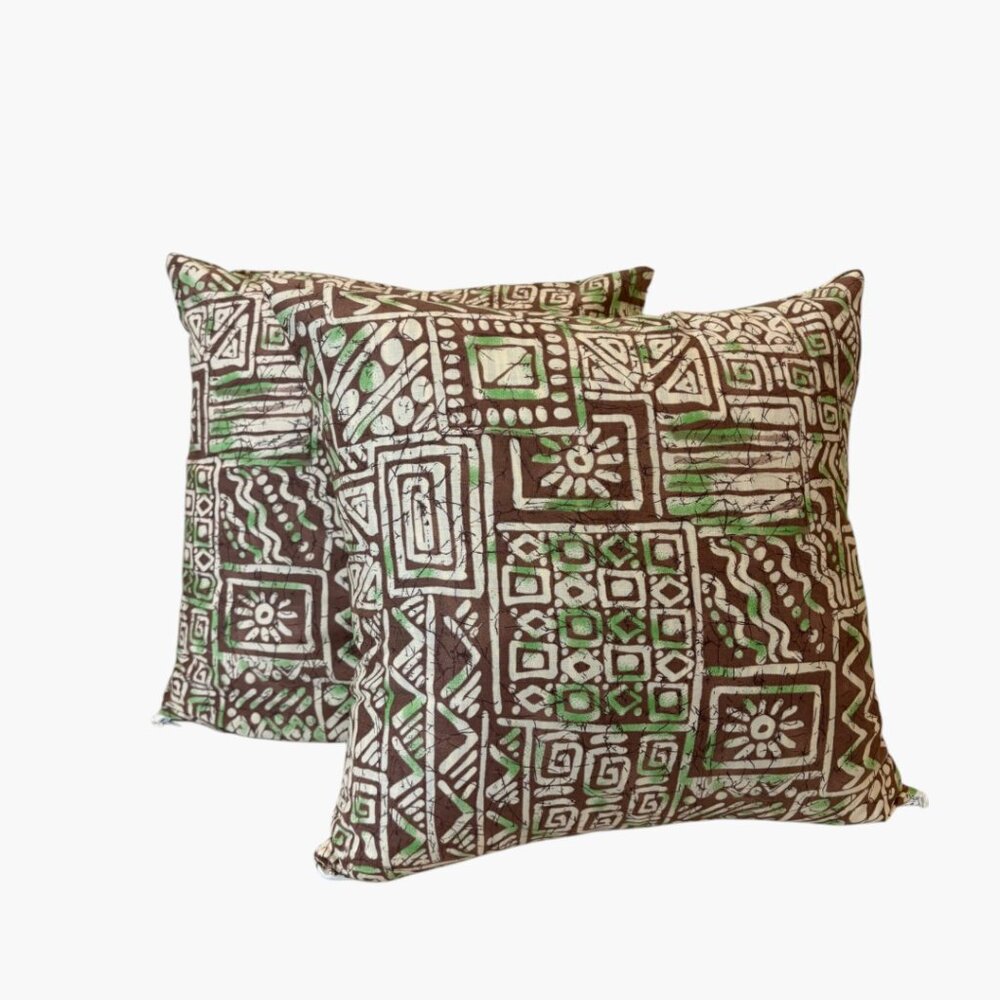 Pair of African wax pillows (Ankara)